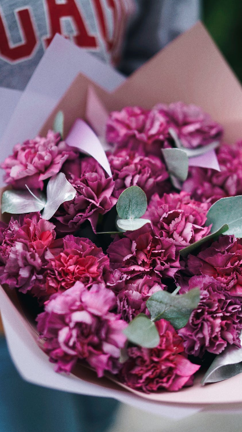SIGNATURE BOUQUETS